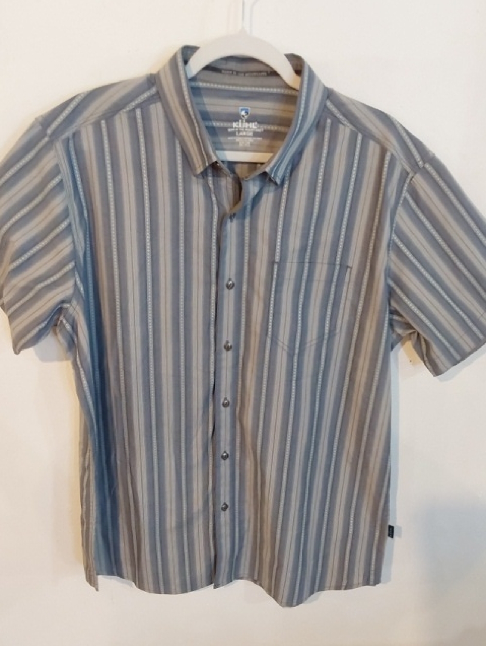 Kuhl| Men's Short Sleeve Button-Up Shirt Blue Gray Stripe Pocket Outdoor Wear L